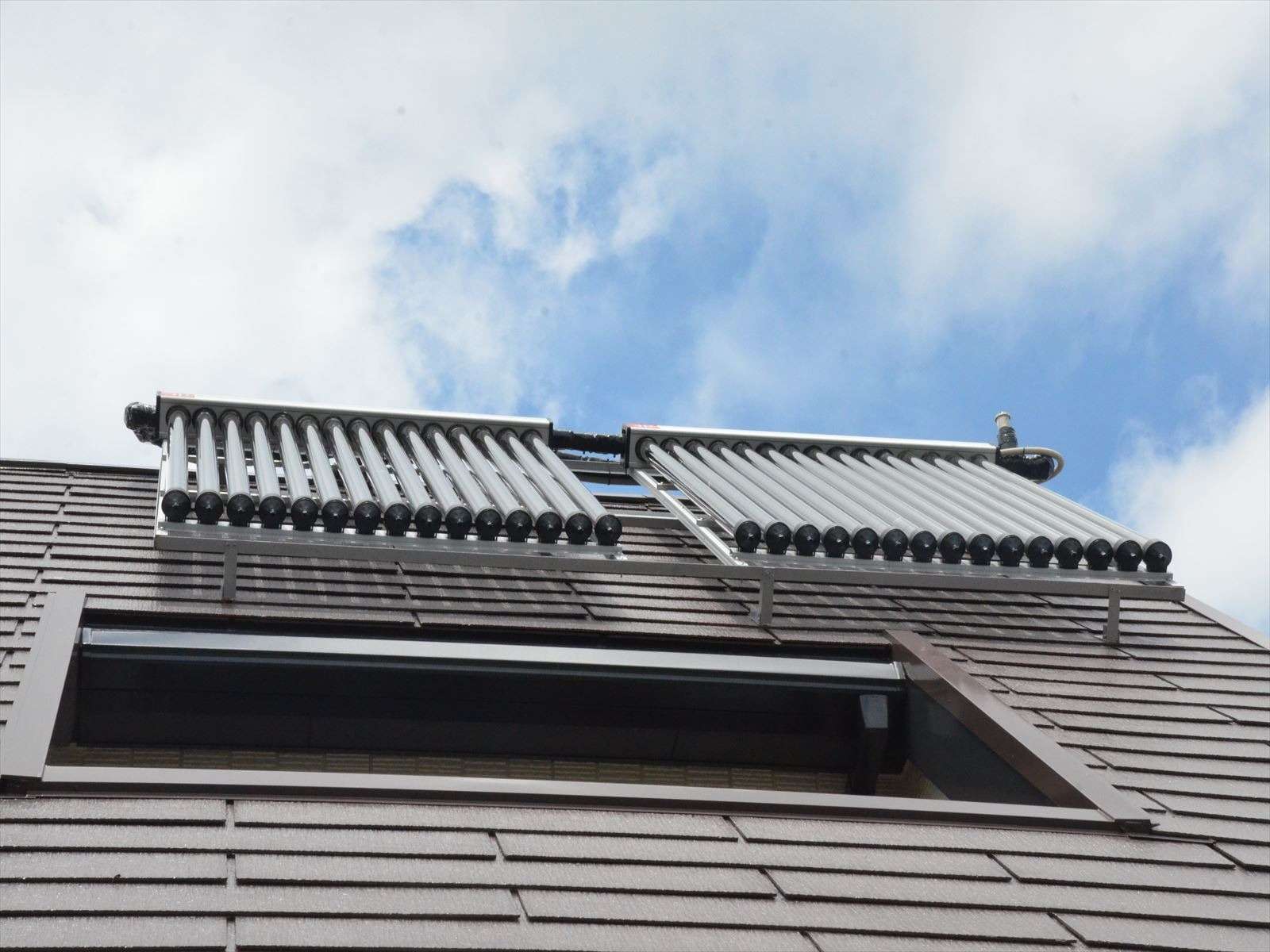 横浜市A様邸 太陽熱温水器設置